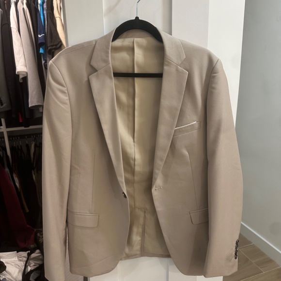 3 piece beige suit - Picture 3 of 3